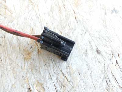 Mercedes Black 4 Pole 2 Wire Connector Plug 22054539282